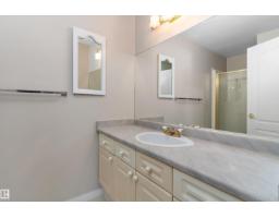 933 Youville Dr W Nw, Edmonton, AB T6L6T2 Photo 32