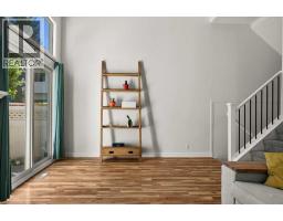 208 Queenston Heights SE - photo 8