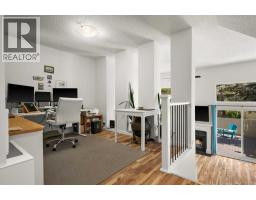 208 Queenston Heights SE - photo 9
