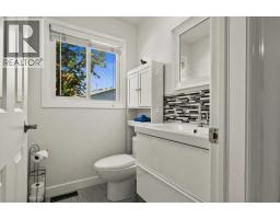 208 Queenston Heights SE - photo 15