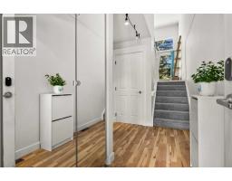 208 Queenston Heights SE - photo 4
