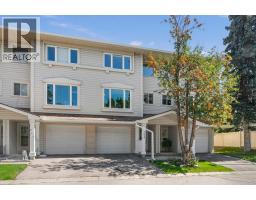 208 Queenston Heights SE - photo 2