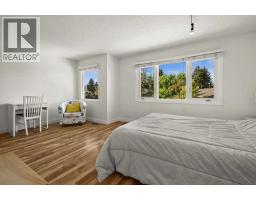 208 Queenston Heights SE - photo 21