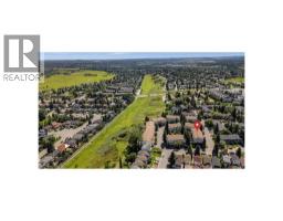208 Queenston Heights SE - photo 38
