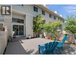208 Queenston Heights SE - photo 30