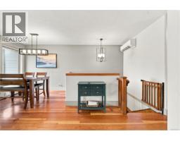 Living room - 4820 Bridgewood Close, Nanaimo, BC V9V0A1 Photo 11