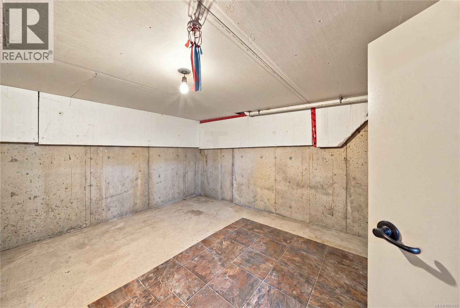 4820 Bridgewood Close - Image 50