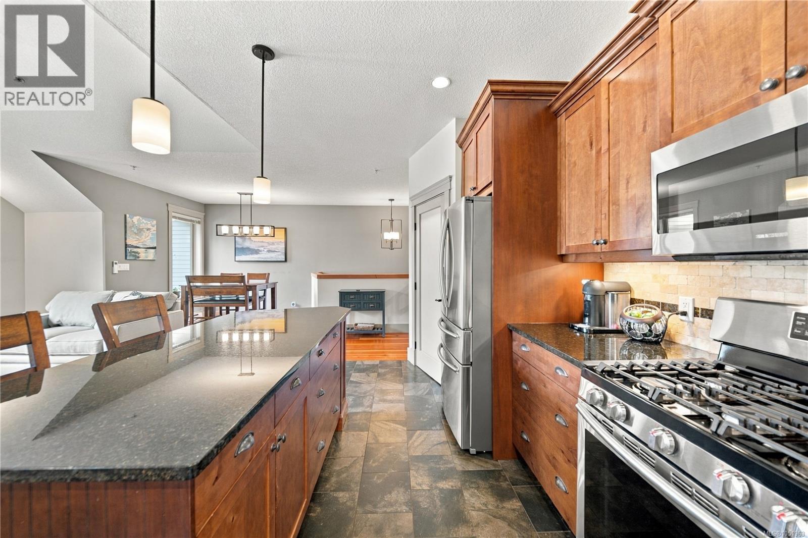 4820 Bridgewood Close - 23