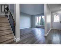 16 Woodford Drive thumbnail 3