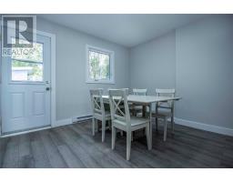 16 Woodford Drive thumbnail 9