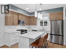 743 Wolf Willow Boulevard SE - photo 2