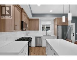 743 Wolf Willow Boulevard SE - photo 12