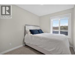 743 Wolf Willow Boulevard SE - photo 27