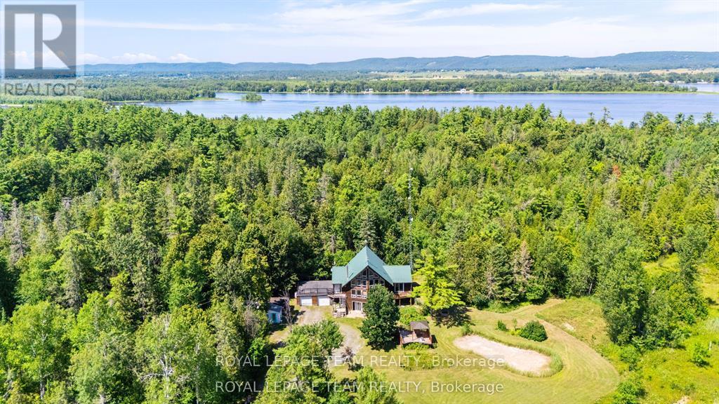4984 DUNROBIN ROAD - 1