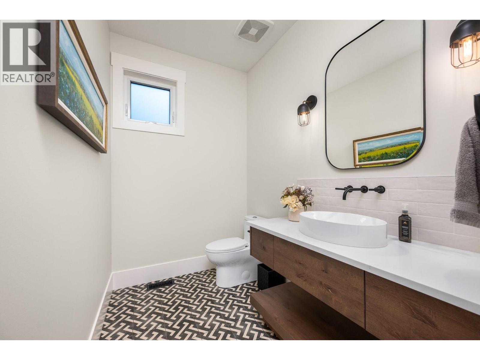 149 Diamond Way, Vernon