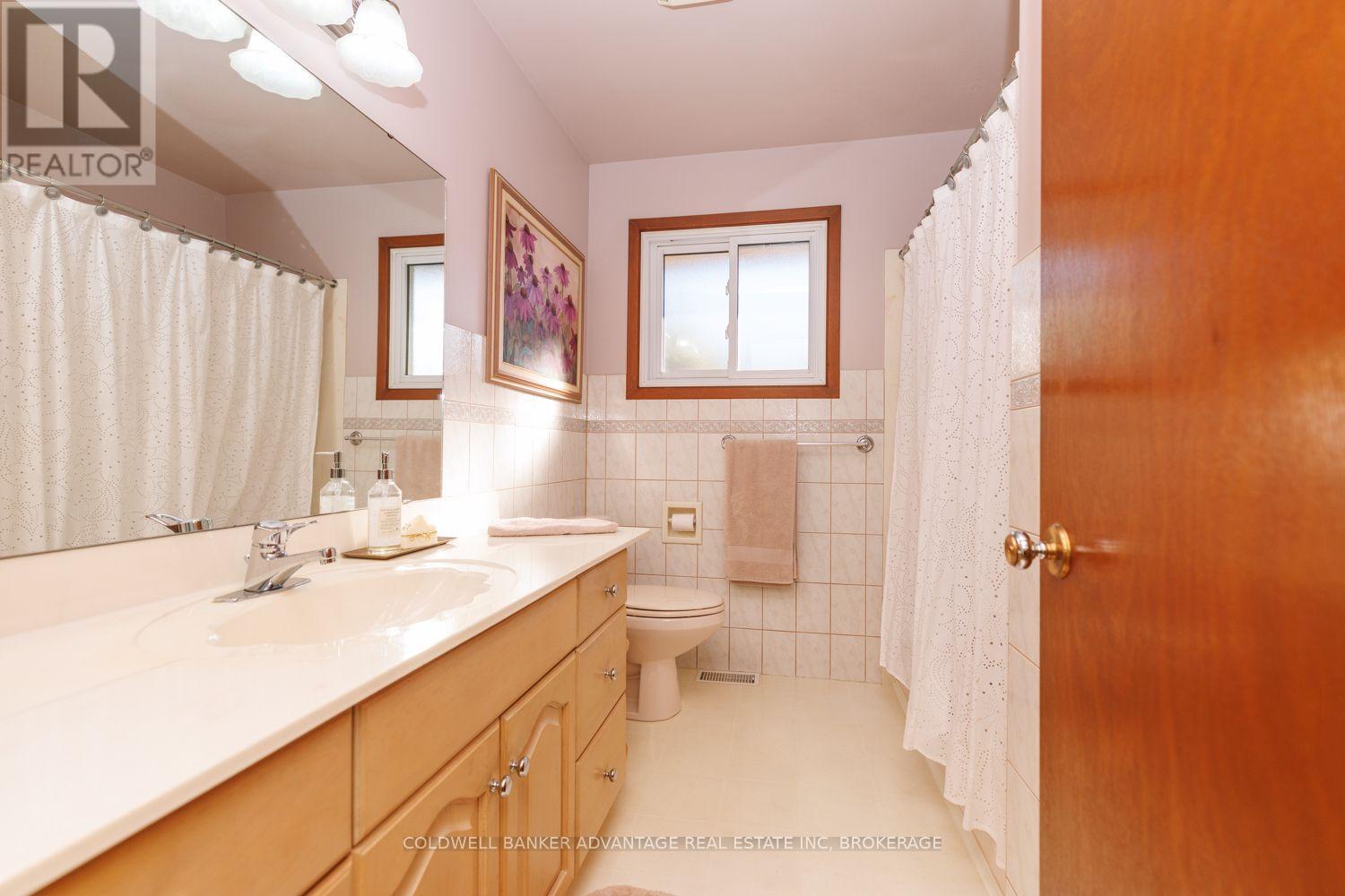 231 PRICE AVENUE - 17