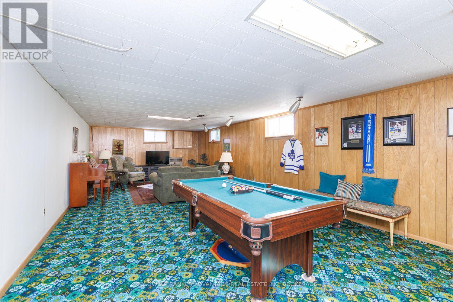 231 PRICE AVENUE - 21