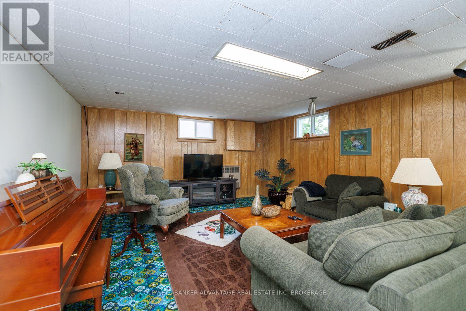 231 Price Avenue — photo 22