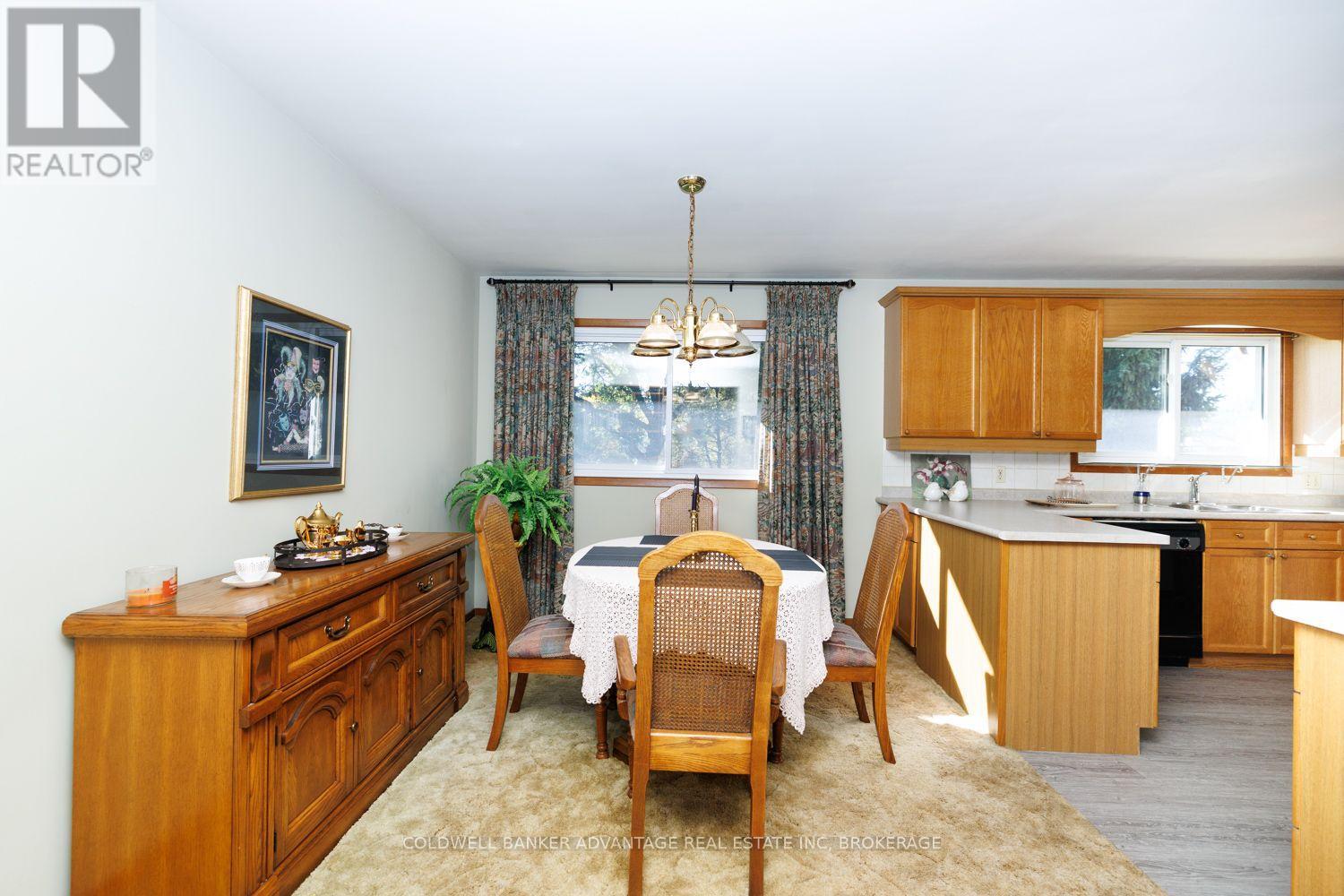 231 Price Avenue — photo 8