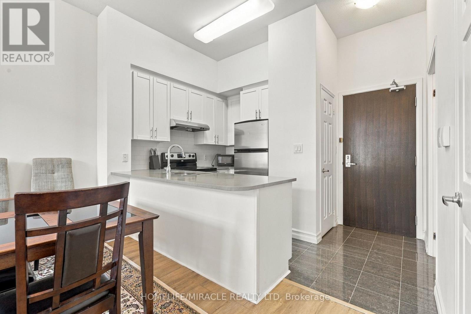 35 Hollywood Avenue — photo 7