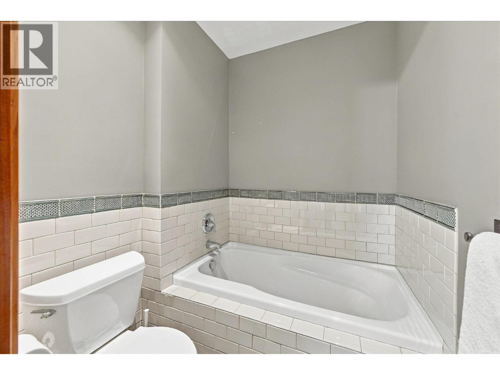 Photo of 1 2500 TALUSWOOD PLACE 30