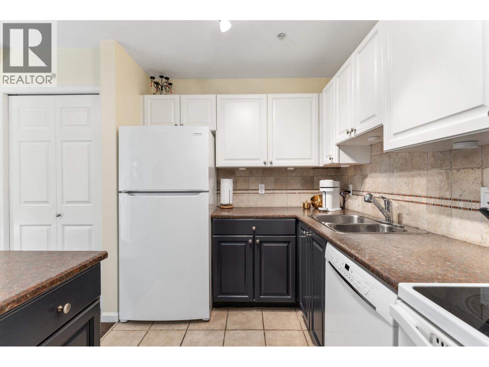 Photo of 25 4335 NORTHLANDS BOULEVARD 22
