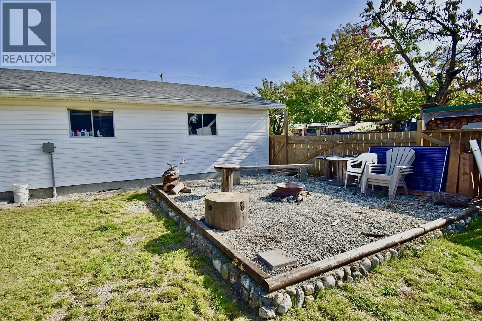 1822 HALL ROAD, Sechelt
