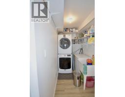 1822 Hall Road, Sechelt, BC V7Z0A9 Photo 10