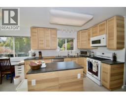 1822 Hall Road, Sechelt, BC V7Z0A9 Photo 12