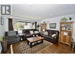 1822 Hall Road, Sechelt, BC V7Z0A9 Photo 18