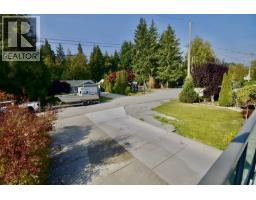 1822 Hall Road, Sechelt, BC V7Z0A9 Photo 31