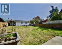 1822 Hall Road, Sechelt, BC V7Z0A9 Photo 32
