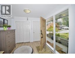 1822 Hall Road, Sechelt, BC V7Z0A9 Photo 6