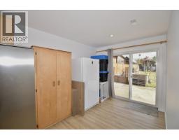 1822 Hall Road, Sechelt, BC V7Z0A9 Photo 9