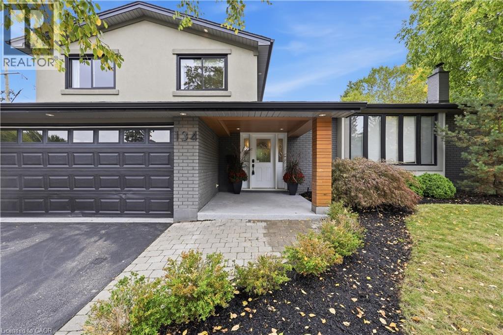 134 FAIRWOOD Place W - 3