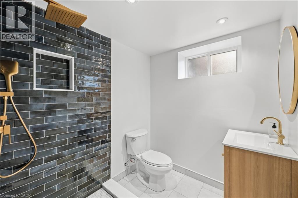 134 FAIRWOOD Place W - 34