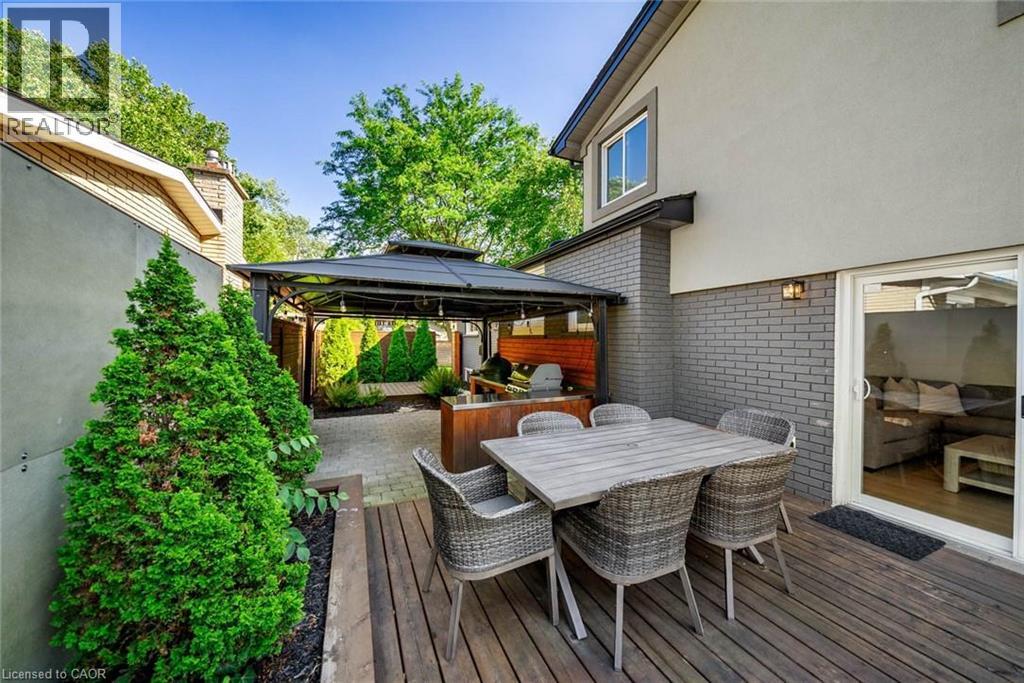 134 FAIRWOOD Place W - 39