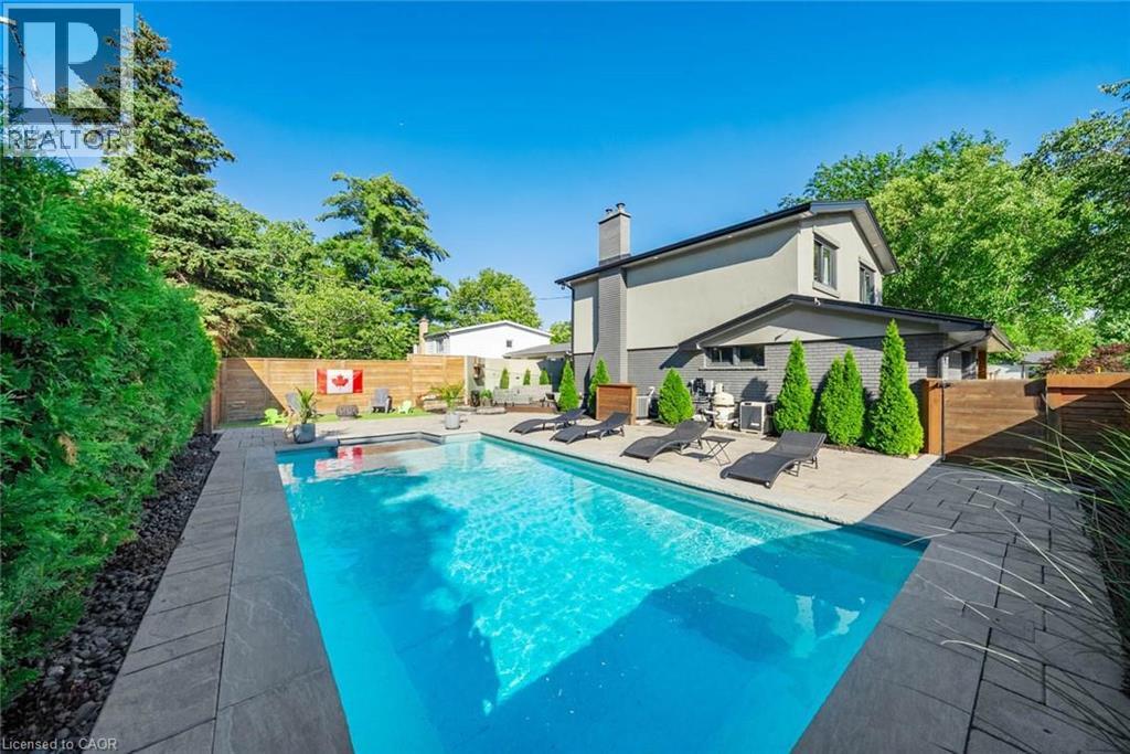 134 FAIRWOOD Place W - 44