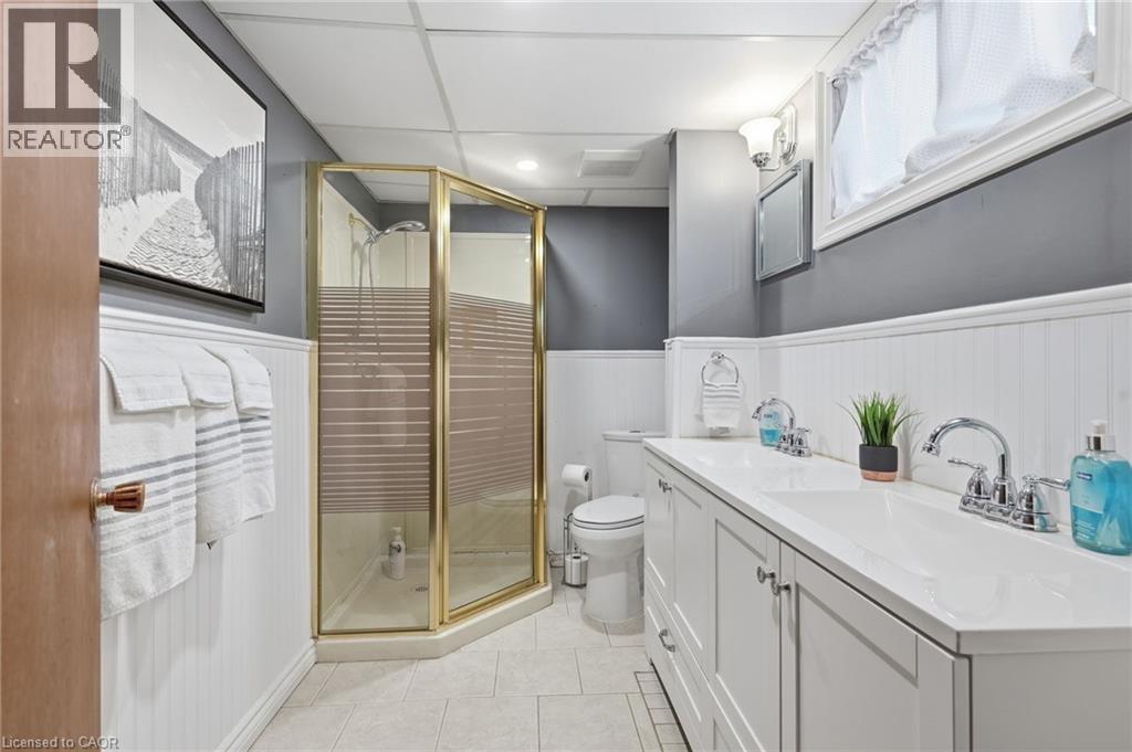31 SHAKESPEARE Avenue - 24