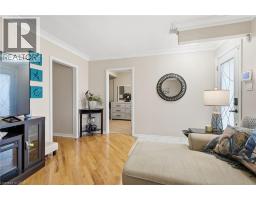 Living room - 31 Shakespeare Avenue, St  Catharines, ON L2R6M8 Photo 9