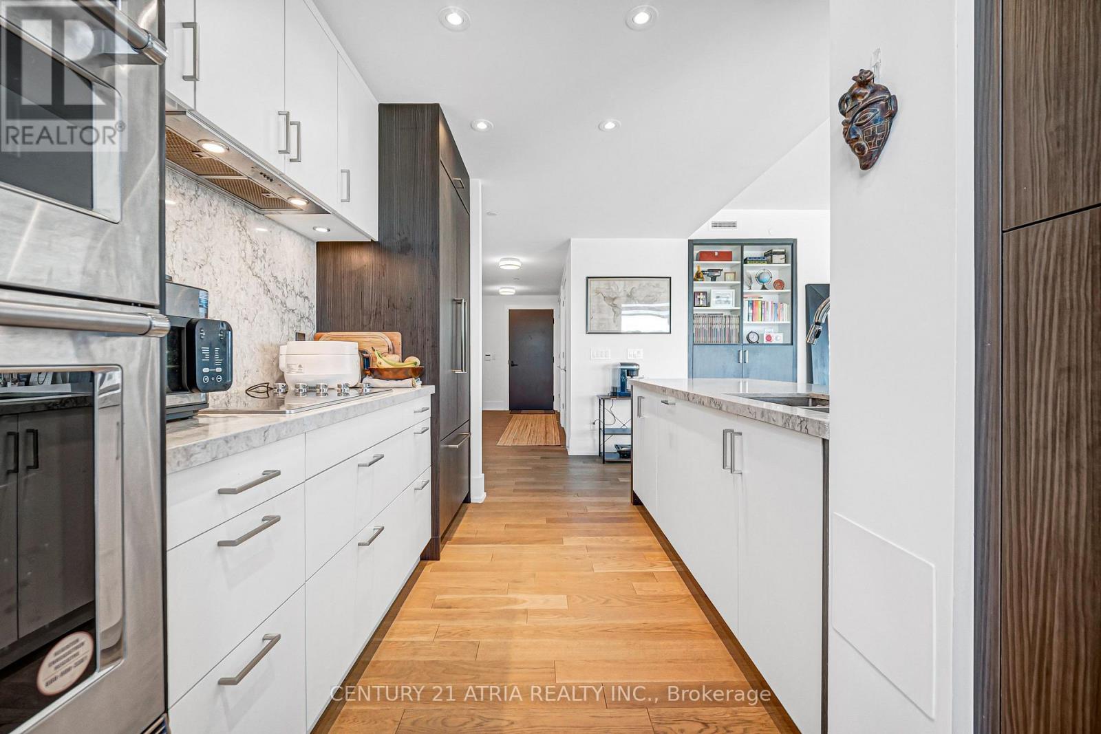 1219- 25 ADRA GRADO Way, Toronto, ON photo 14