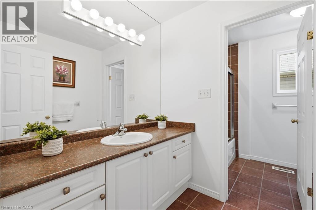 324 BEAUMONT Crescent - Image 25