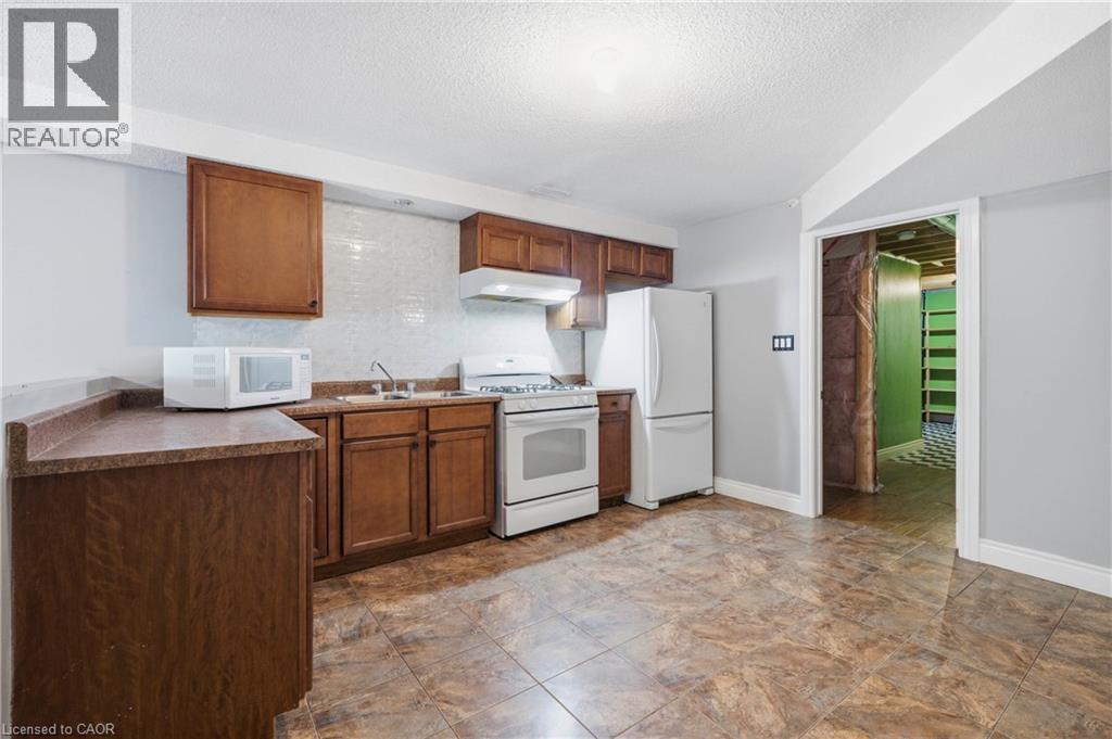 324 BEAUMONT Crescent - 32