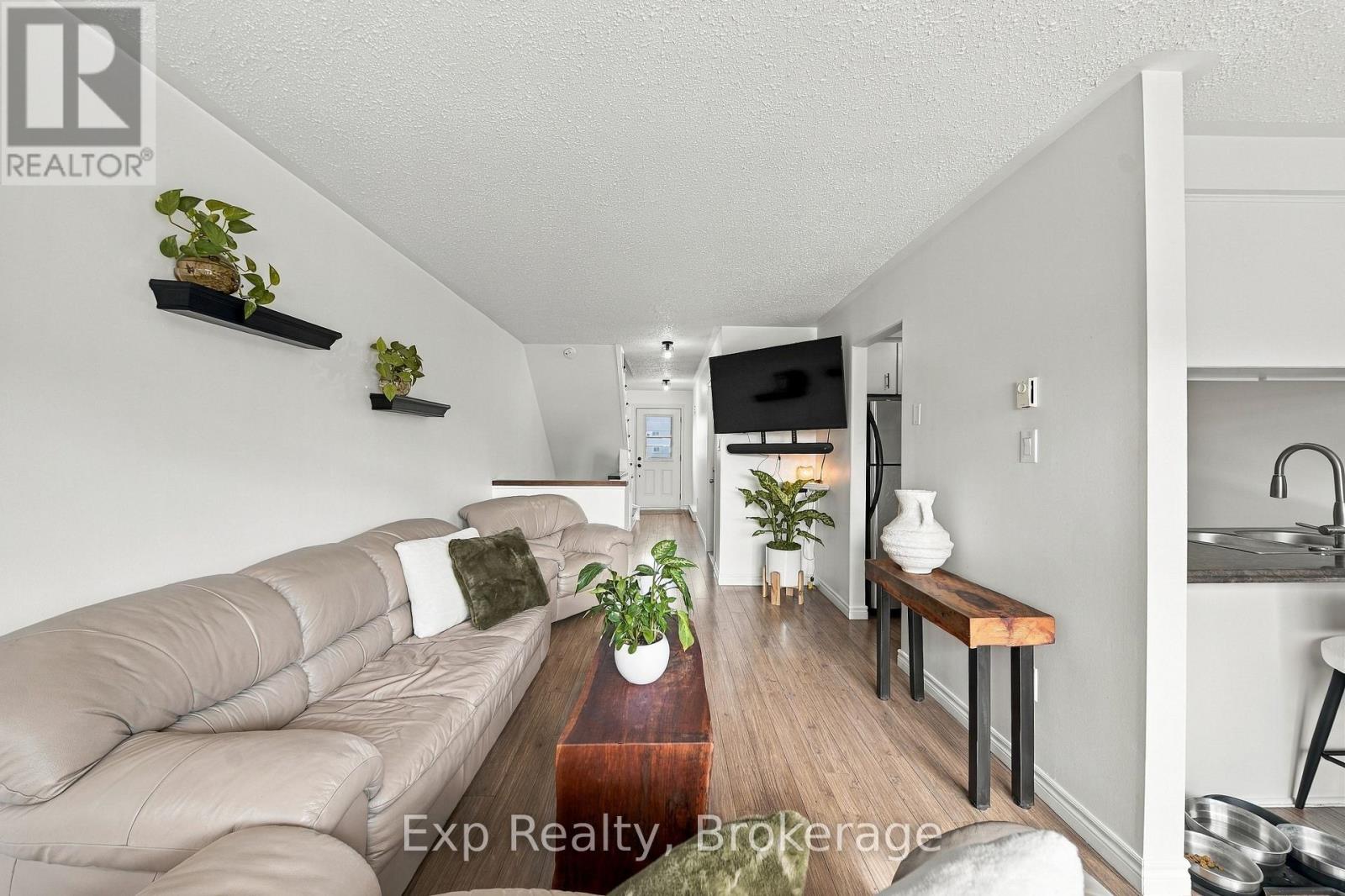 D- 50 Cascade Boulevard, Belleville, ON photo 11