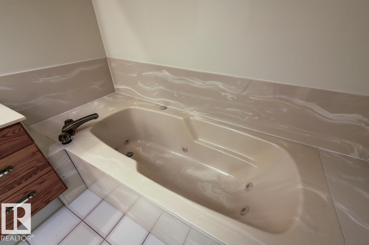 #1403 11503 100 AV NW - Image 33