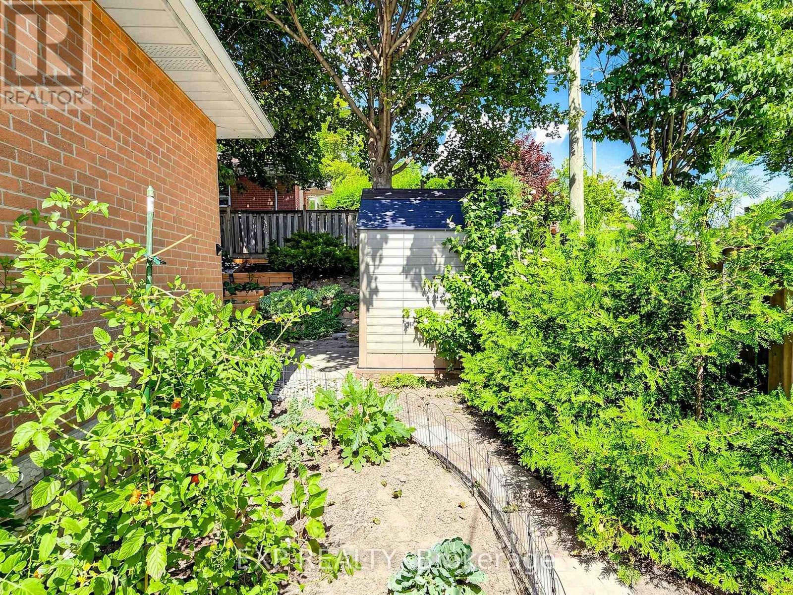 175 Penn Avenue, Newmarket, ON photo 22