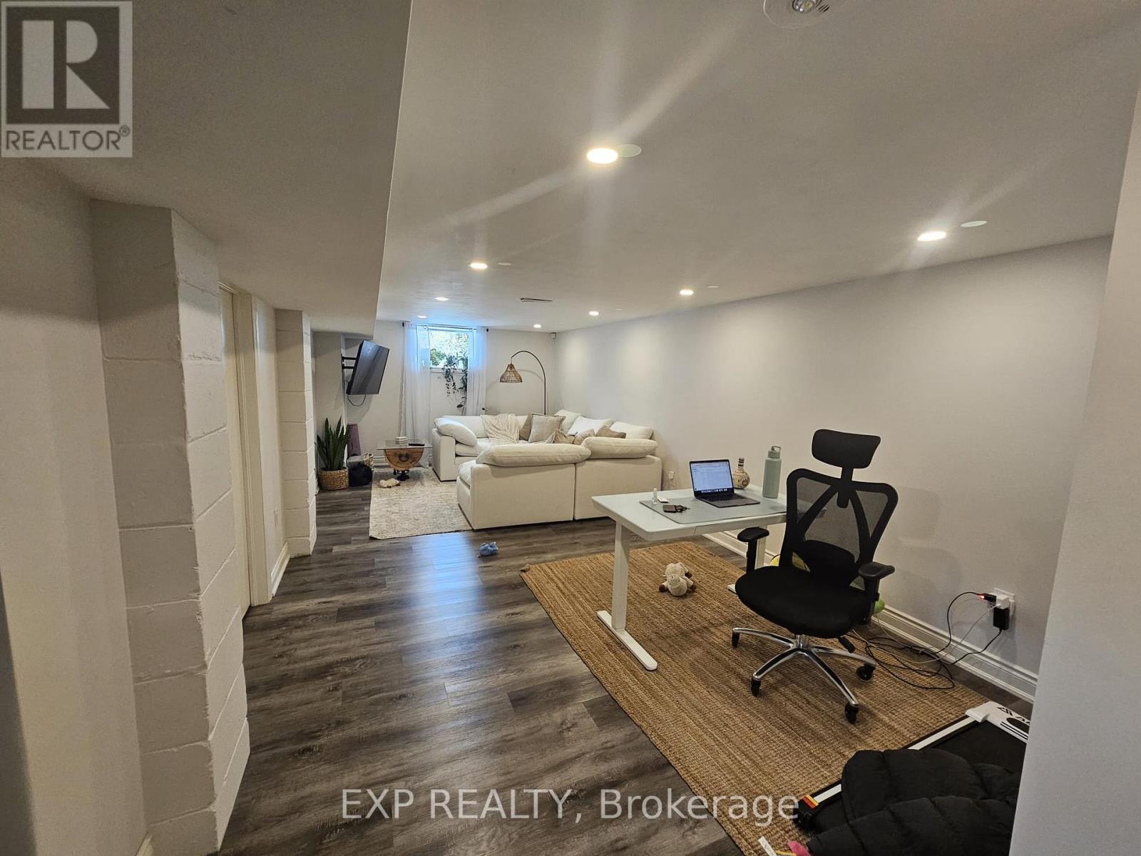 175 Penn Avenue, Newmarket, ON photo 25