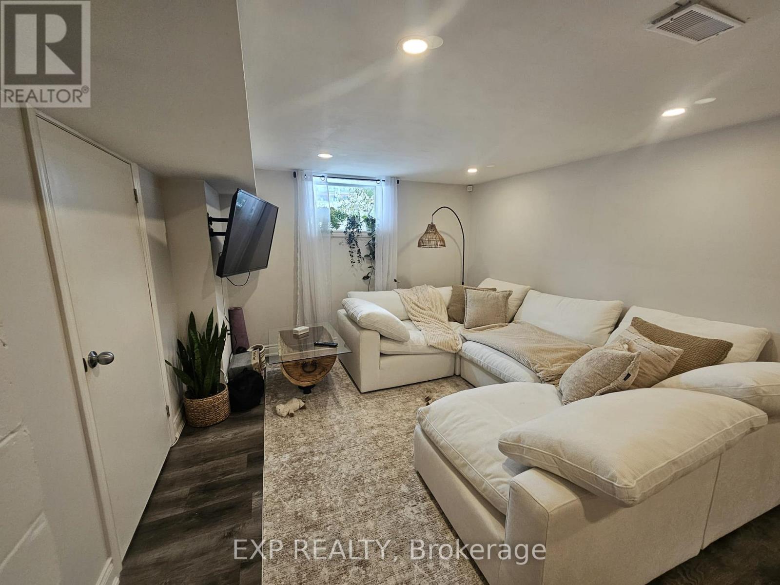 175 Penn Avenue, Newmarket, ON photo 26