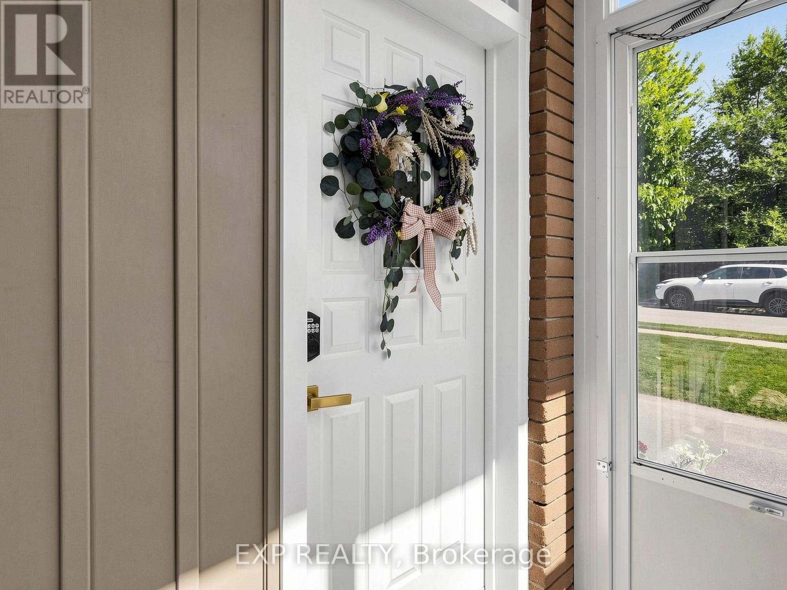 175 Penn Avenue, Newmarket, ON photo 3
