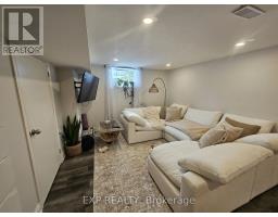 175 Penn Avenue, Newmarket, ON L3Y2S3 Photo 26
